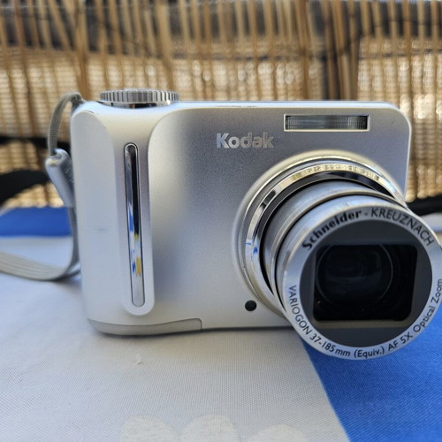 Kodak EasyShare C875 8.0MP Digital Camera silver, like new