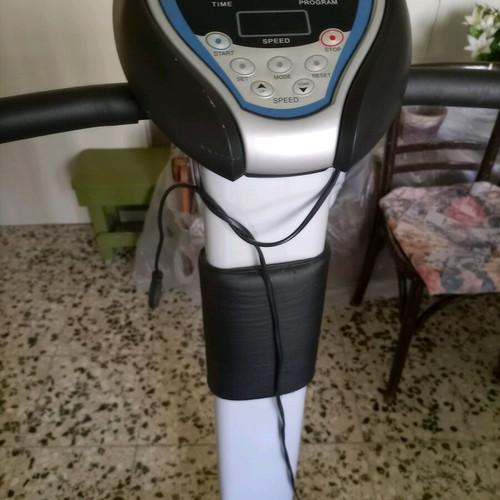 Power Plate vibration platform like new fitness machine