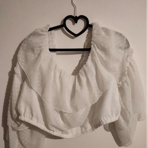 Boohoo Off-Shoulder White Blouse like new, sizes 5XL-6XL