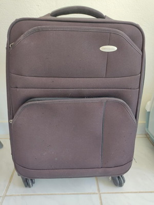 Βαλίτσα Samsonite με ροδάκια