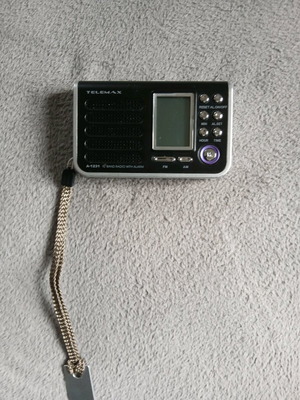 Pocket radio like new