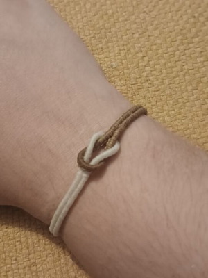 Macrame bracelet new, two colors white and brown