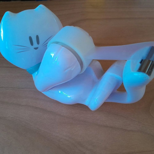 Cat tape dispenser like new with weighted base for stability