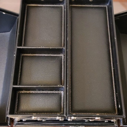 Bobbi Brown Cosmetic Case used, genuine leather, black