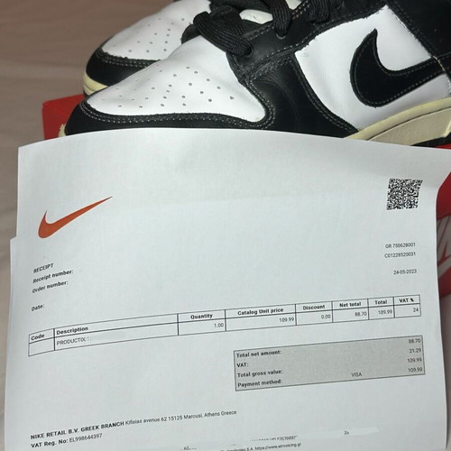 Nike Dunk Panda sneakers size 42.5 like new black and white