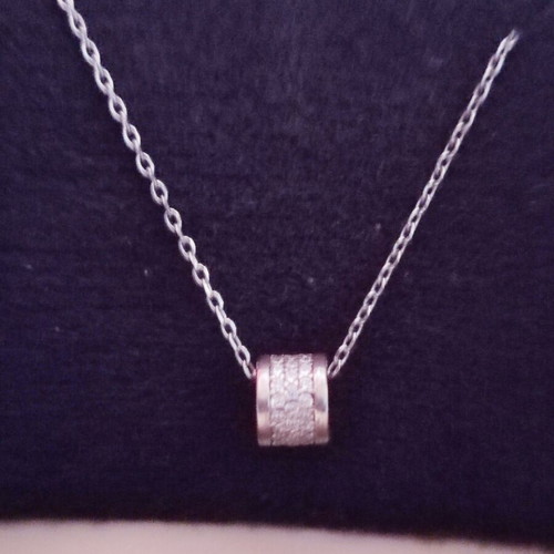 Silver pendant necklace new with subtle rhinestones