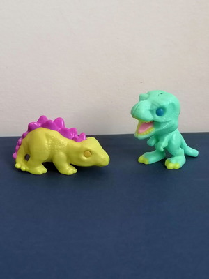 Δεινοσαυράκια Kinder Funko Jurassic World σετ 2 τεμ σαν καινούργιο