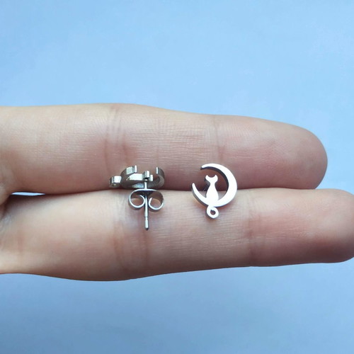 Stainless steel earrings with cat on moon new, silver