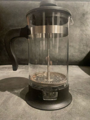 French coffee maker like new, 1 liter capacity