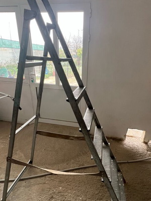 Ladder used 2 meters