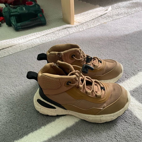 Zara athletic boots used, size 27, white and beige