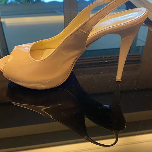 Elite beige high-heeled sandals size 37 like new