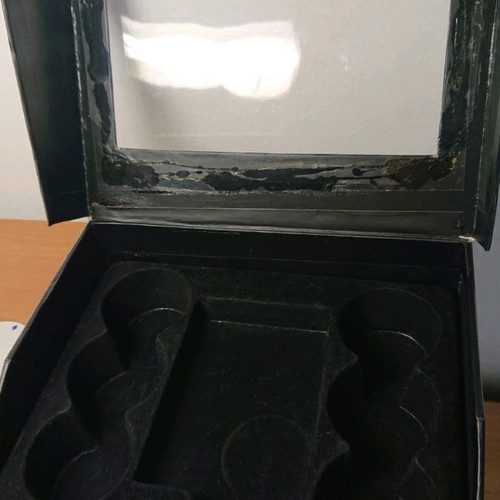 Poker set used with 72 chips and 1 deck