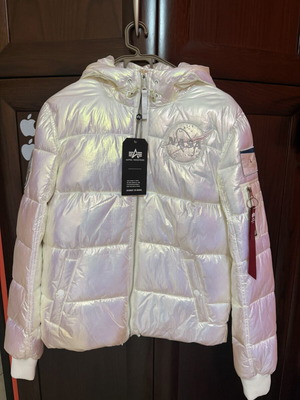 Alpha Industries Holographic Hooded Puffer Jacket new, size M
