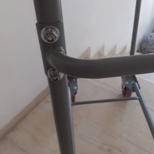 Metal trolley ZOWN like new with 4 wheels and brake
