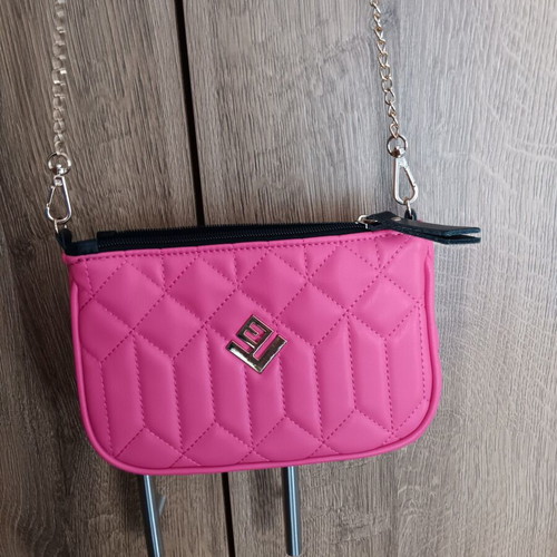 Fuchsia shoulder bag like new, stylish and high quality