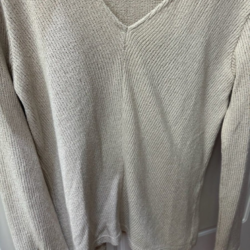 Beige pullover used, thin