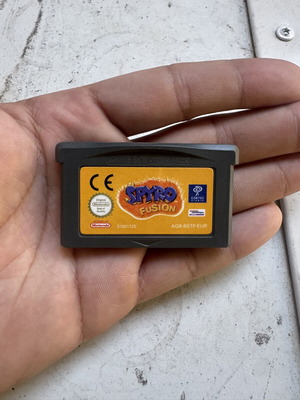 Spyro Fusion Nintendo Game Boy Advance game used, excellent condition
