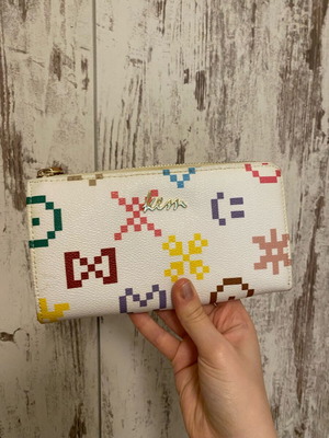 Kem geometric pattern zip wallet like new