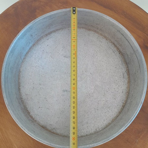 Round aluminum baking pans used, set of 2, 28cm and 32cm