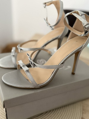 Migato silver sandals like new with thin heel, size 39