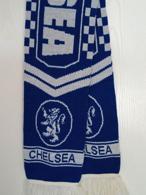 Chelsea scarf like new, knitted London football team