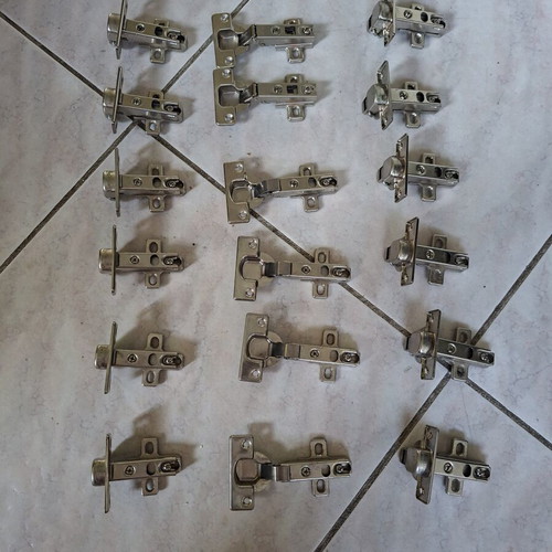 18 cabinet hinges, fully functional