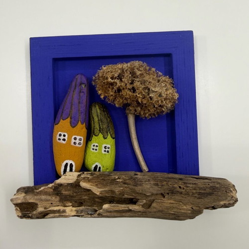 Wooden handmade frame with sea materials 11.8x11.8 cm