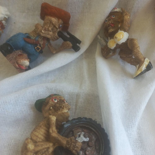 Vintage set of 8 resin figurines 6 cm, 80's-90's