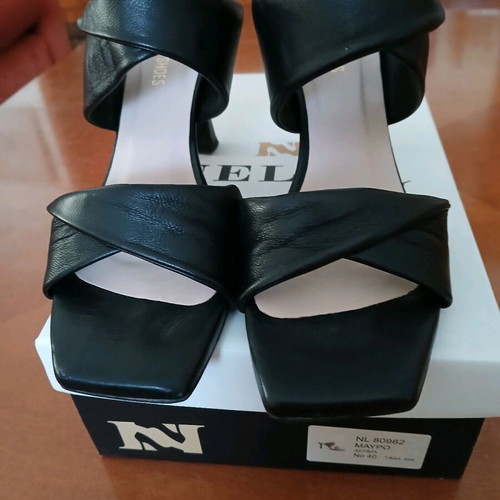 Nelly black sandals like new, leather, size 39-40