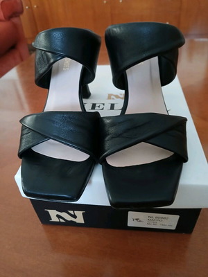 Nelly black sandals like new, leather, size 39-40