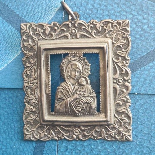 Used Virgin Mary icon, size 6.5x8 cm