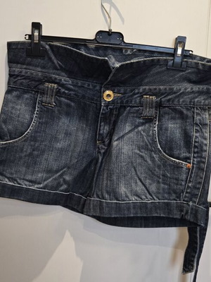 Zara TRF Denim shorts with unique belt, size 40