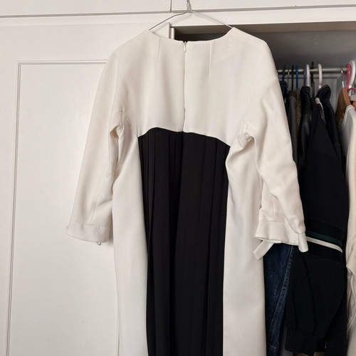 Depolo Black and White Dress with Pleated Back like new