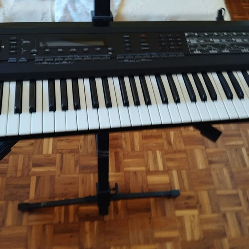 Roland D-50 Linear Synthesizer like new, vintage 80s iconic sound