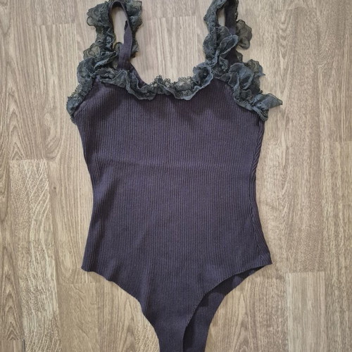 Brown bodysuit with lace used