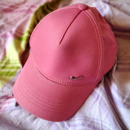 Hat pink used, adjustable size