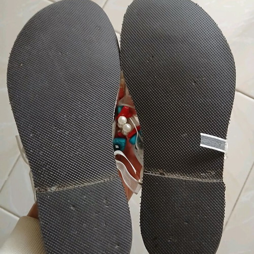 Women's leather sandals like new, white with multicolor decoration