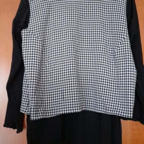 Pti Karo blouse with loose layer and muslin sleeves, like new