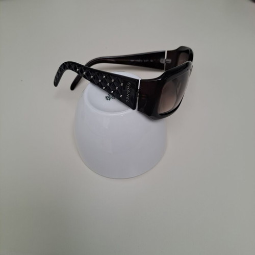 Chanel sunglasses like new, brown