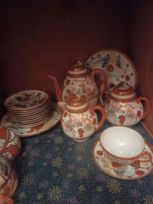 Vintage Japanese Kutani Satsuma porcelain tea set, 17 pieces