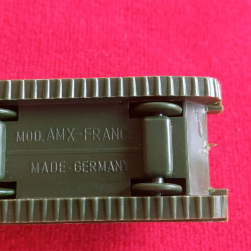 Tank miniature collectible vintage 1970 like new, plastic