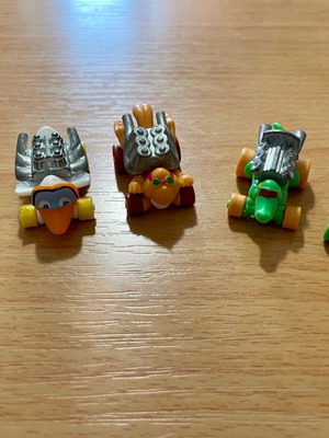 5 αυτοκινητάκια από παλιά Kinder