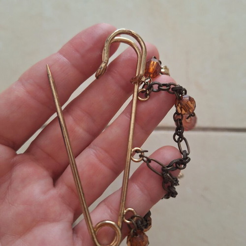 Set of two large safety pins