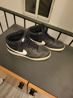 Nike Court Vision Mid παπούτσια σαν καινούργια, μέγεθος 47.5, μαύρο και άσπρο