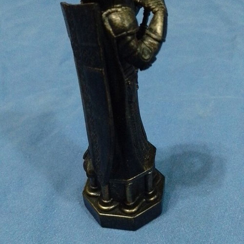 Black Queen chess piece Harry Potter used