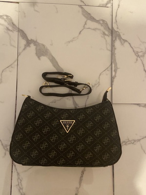 Guess handbag new condition