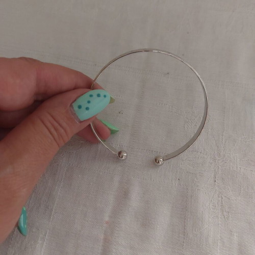 Bracelet made of stainless steel like new, thin and lightweight, silver