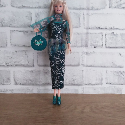 Barbie Hollywood Nails 1999 Mattel like new with original clothes and accessories