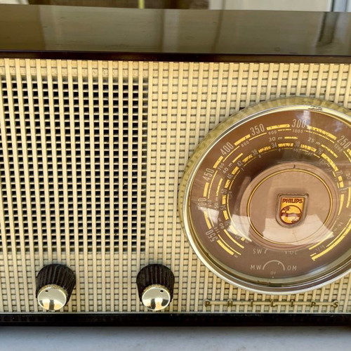 Radio Phillips vintage used in excellent condition